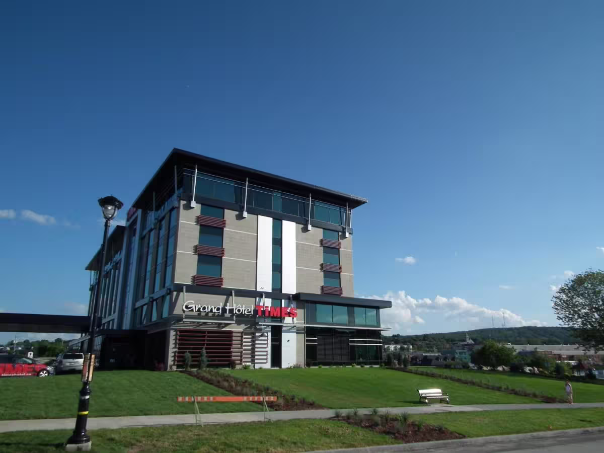 Grand Times Hotel — hébergement recommandé