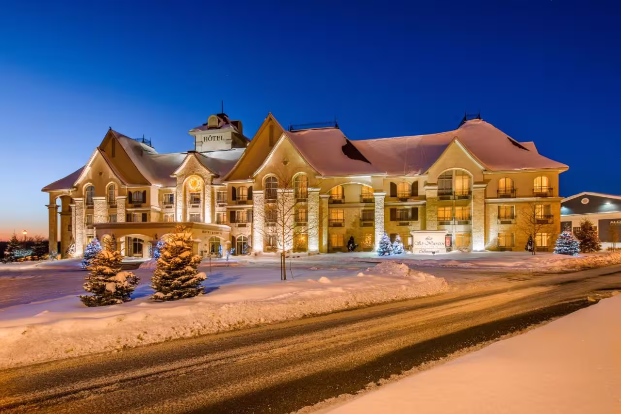 Photo de l’hôtel Hôtel Château-Bromont – Piscine, spa et vue sur la montagne ; parfait pour relâcher la pression en famille